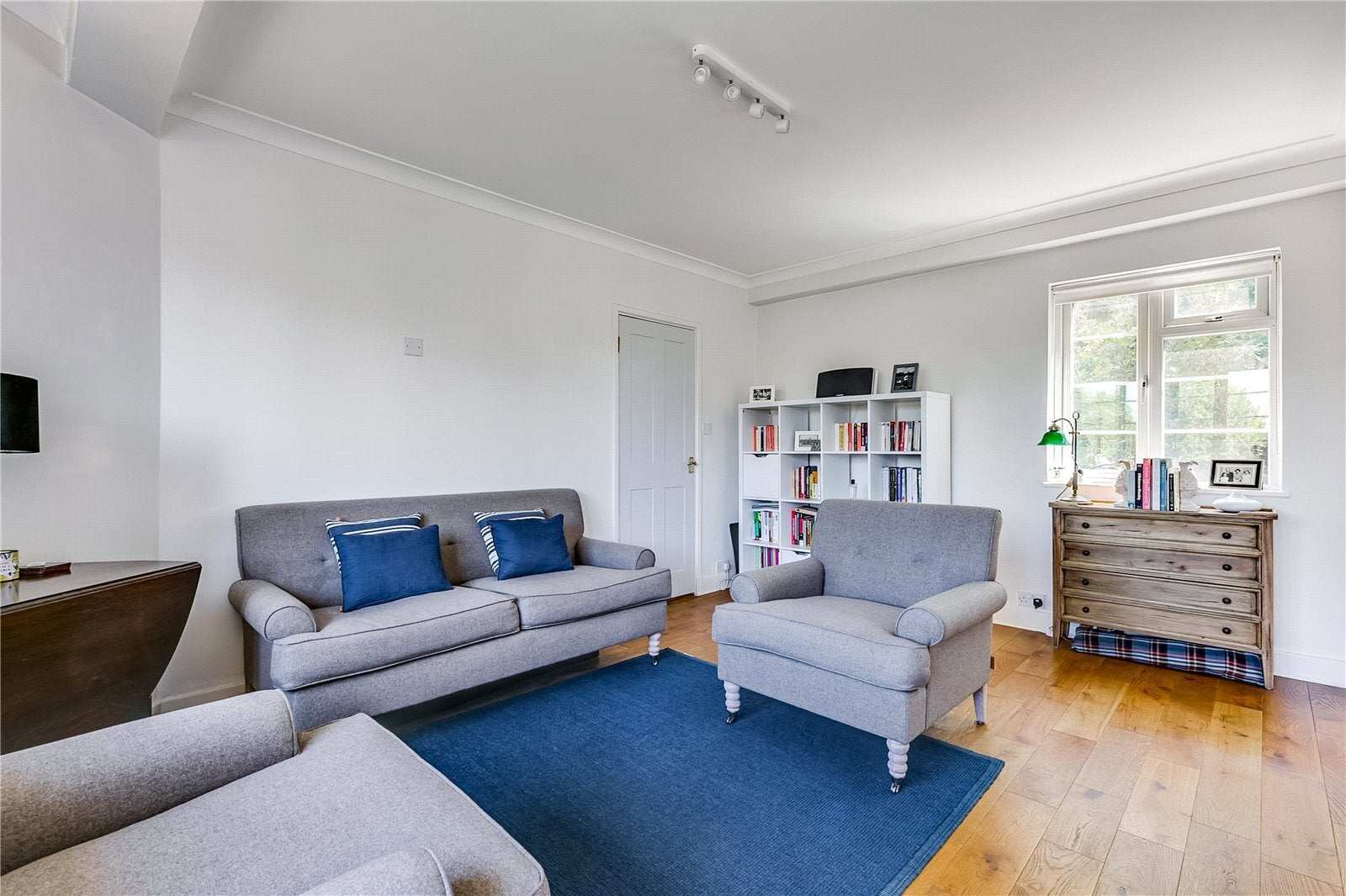 Flat Chiswick Village in Greater London