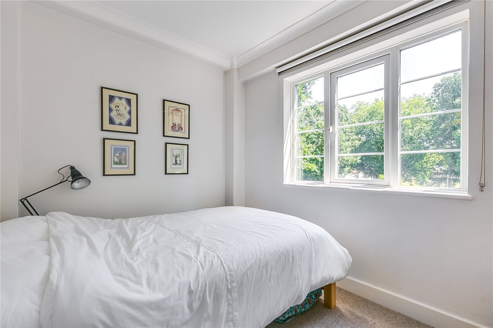 Flat Chiswick Village in Greater London