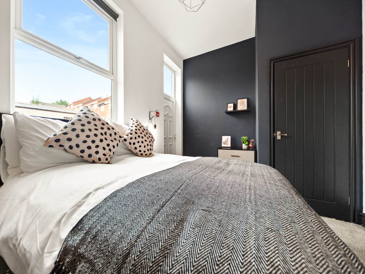 Room Bath Grove in Leeds