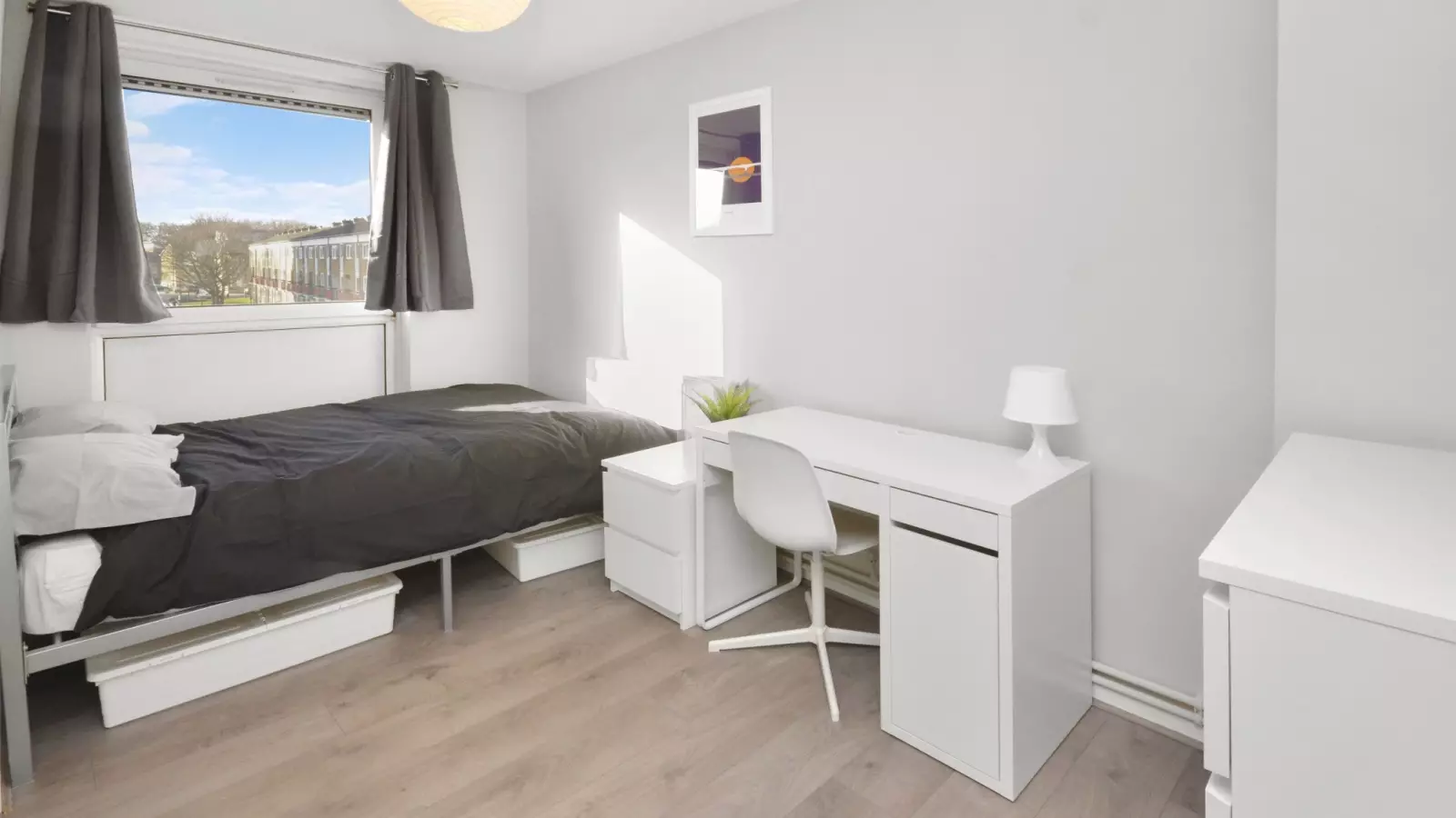 Flat Wendon Street in Greater London