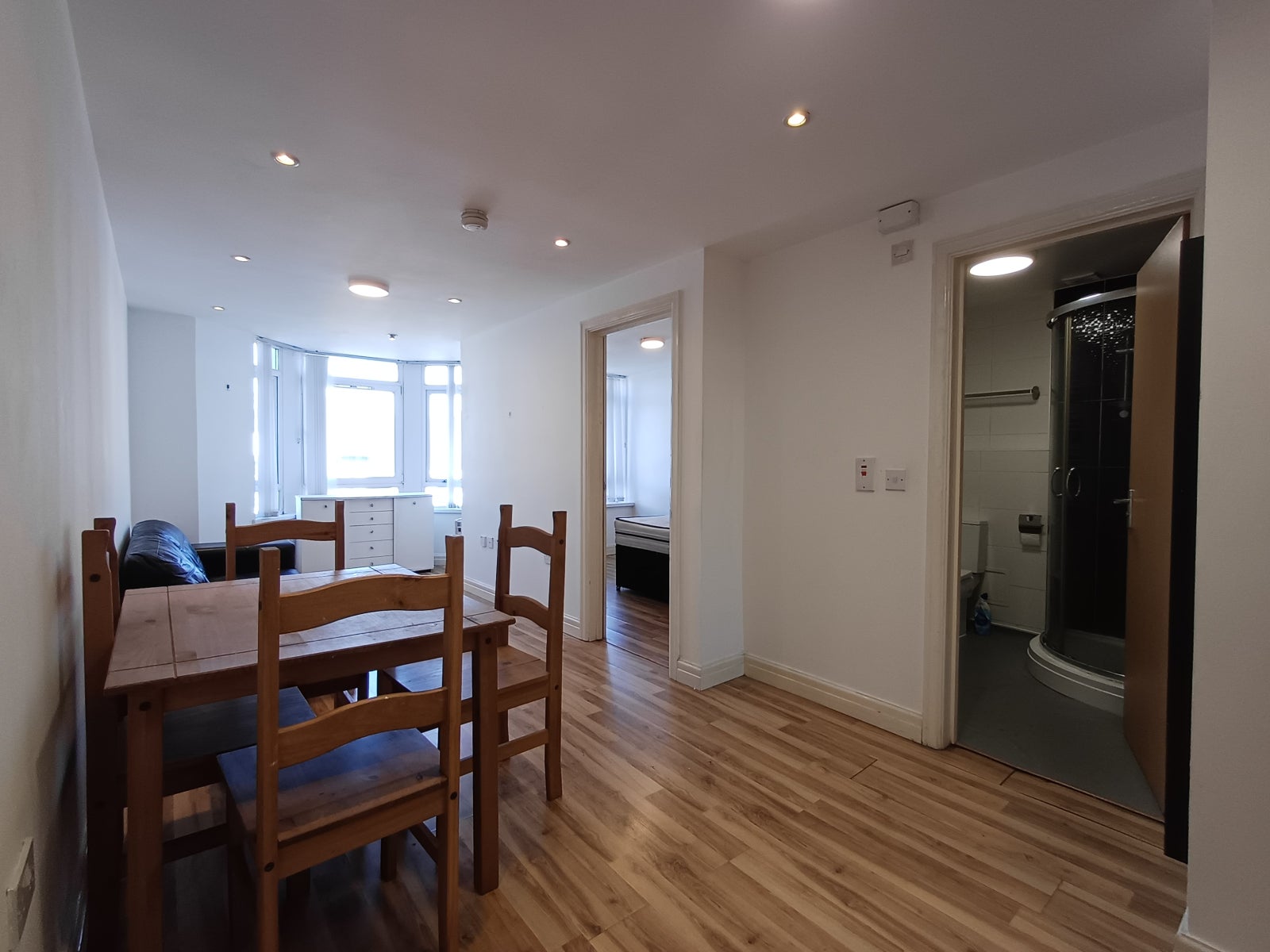 Flat Merthyr Road in Cardiff