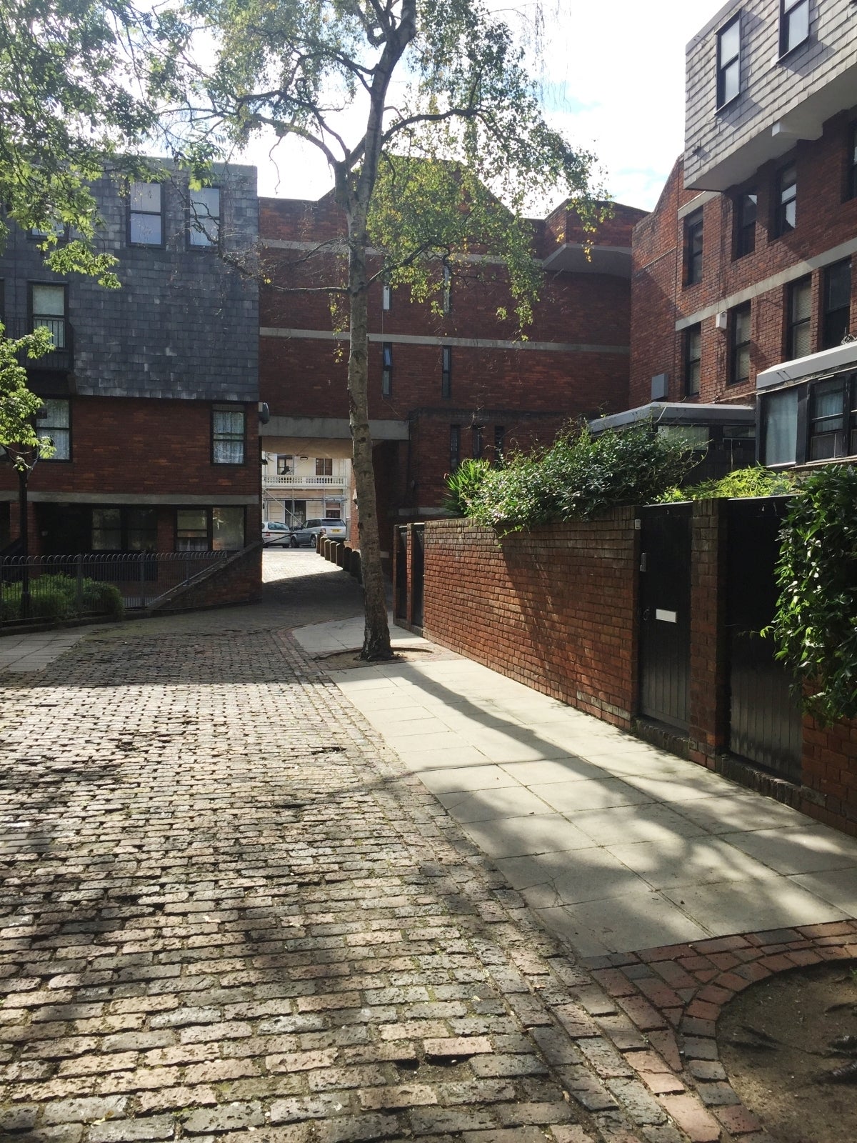 Flat Moreton Street in City of Westminster