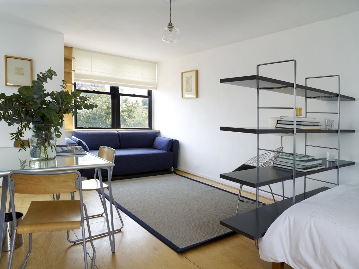 Flat Moreton Street in City of Westminster