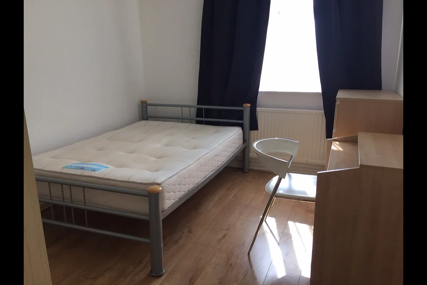Room Amhurst Road in Greater London