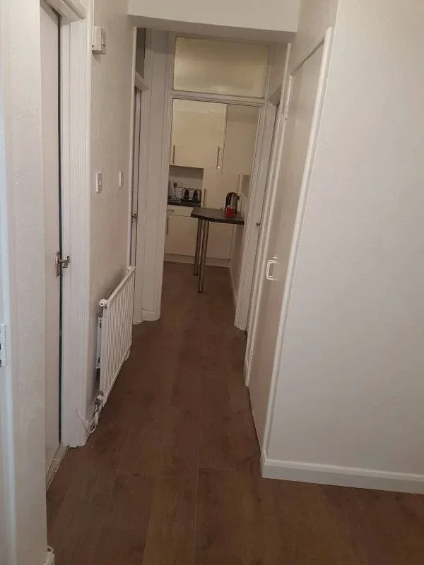 Room Amhurst Road in Greater London