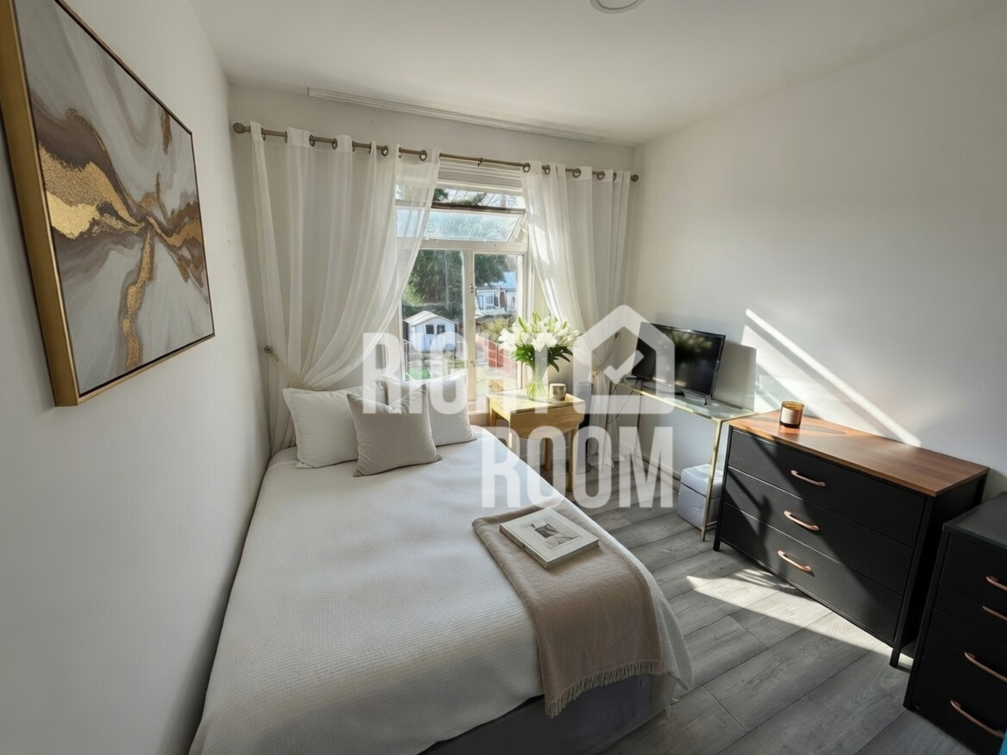 Room Rosslyn Crescent in Greater London