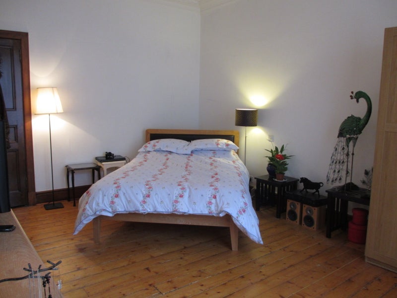 Room Craigmillar Road in Glasgow