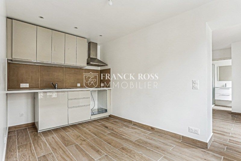 Flat Quai de l'Archevêché in Paris