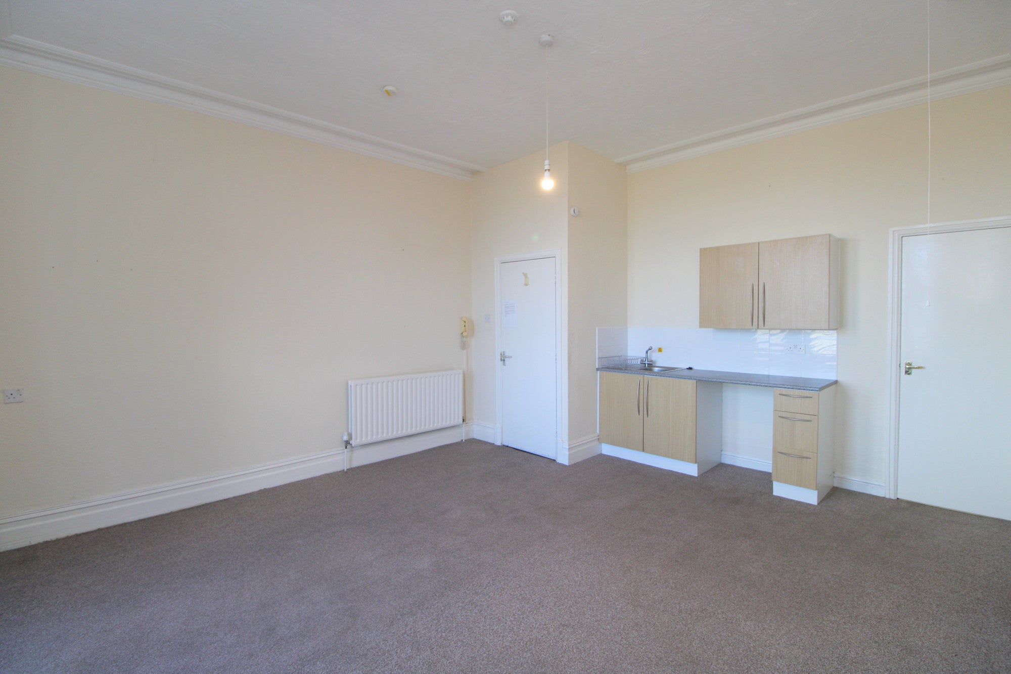 Flat Fairfield Avenue in Rhyl