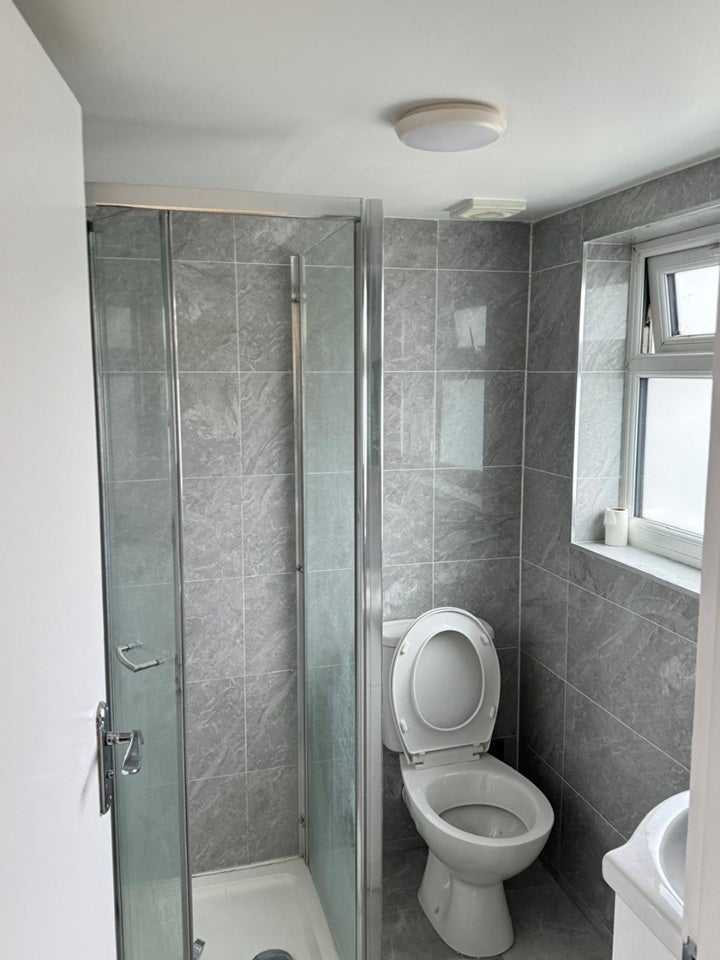 Room Evesham Close in Greater London
