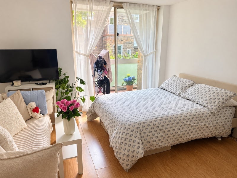 Room Westbourne Park Road in City of Westminster