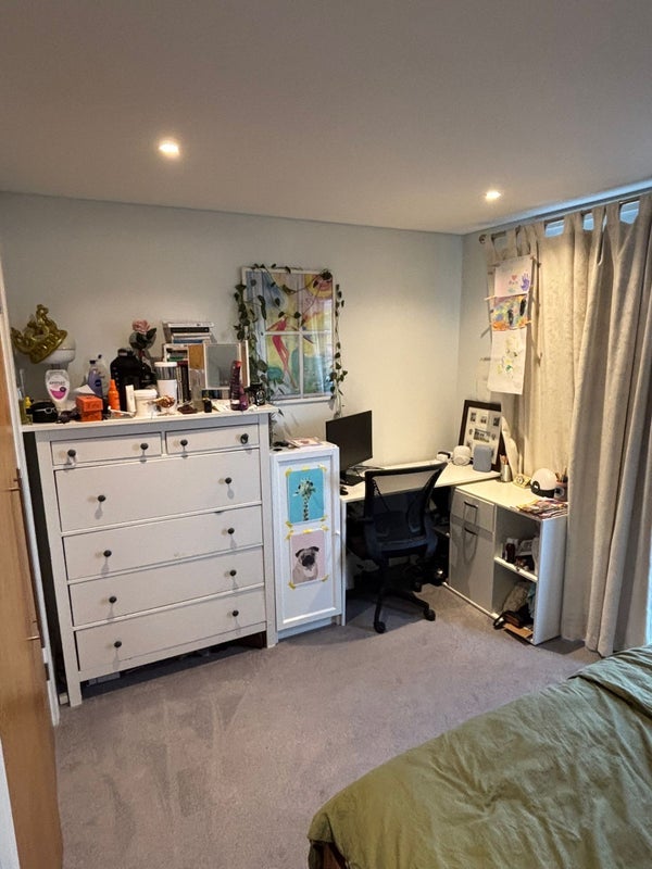 Room Liverpool Road in Greater London