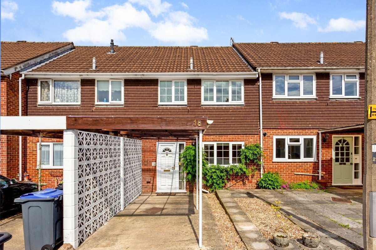 House Savernake Court in Marlborough