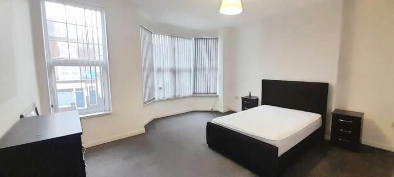 Flat Hinckley Road in Leicester