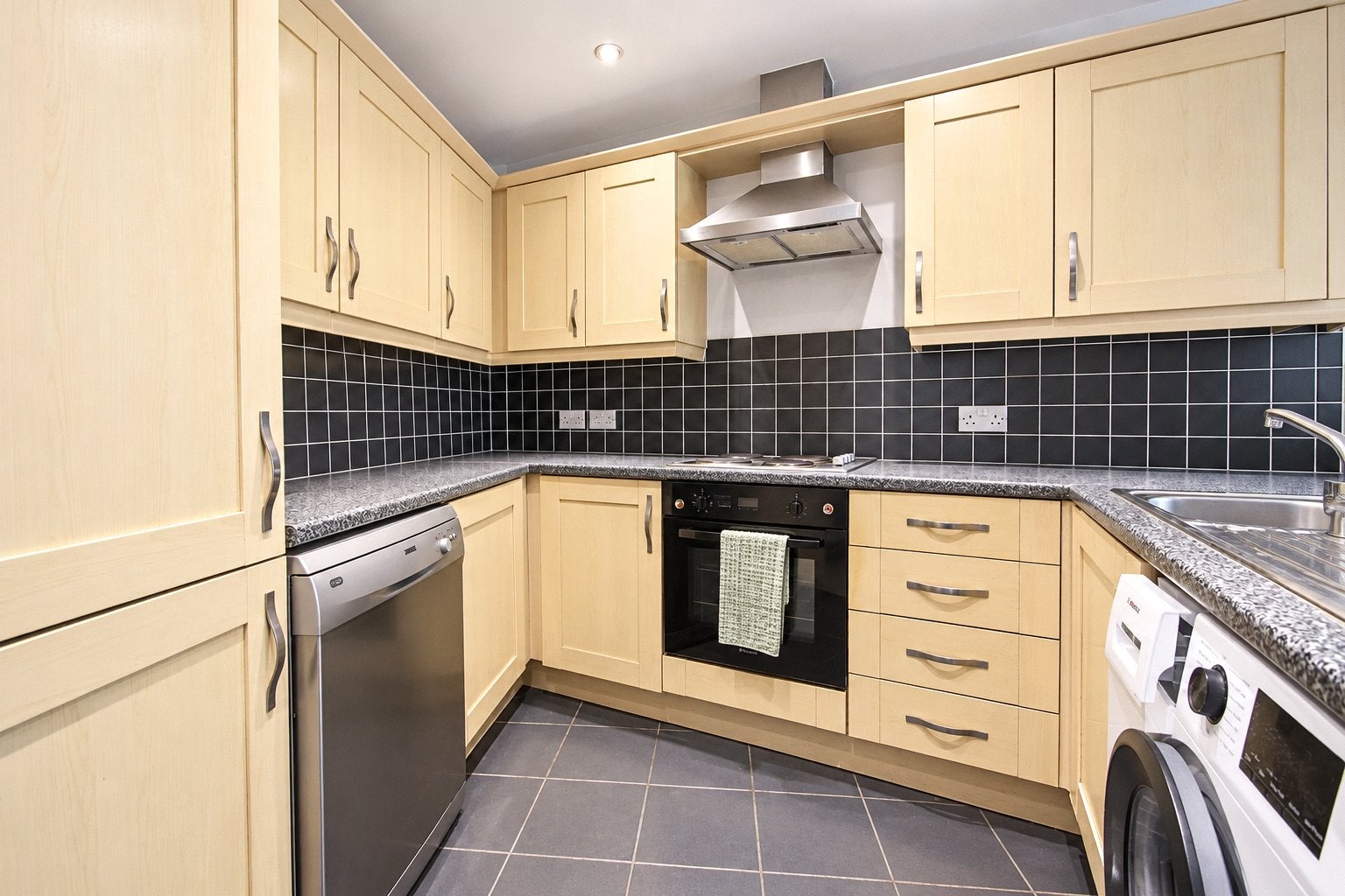 Flat Chesterman Street in Reading