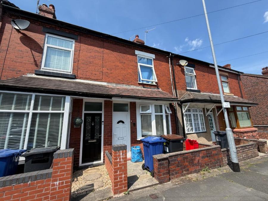 House Thistleberry Avenue in Newcastle-under-Lyme