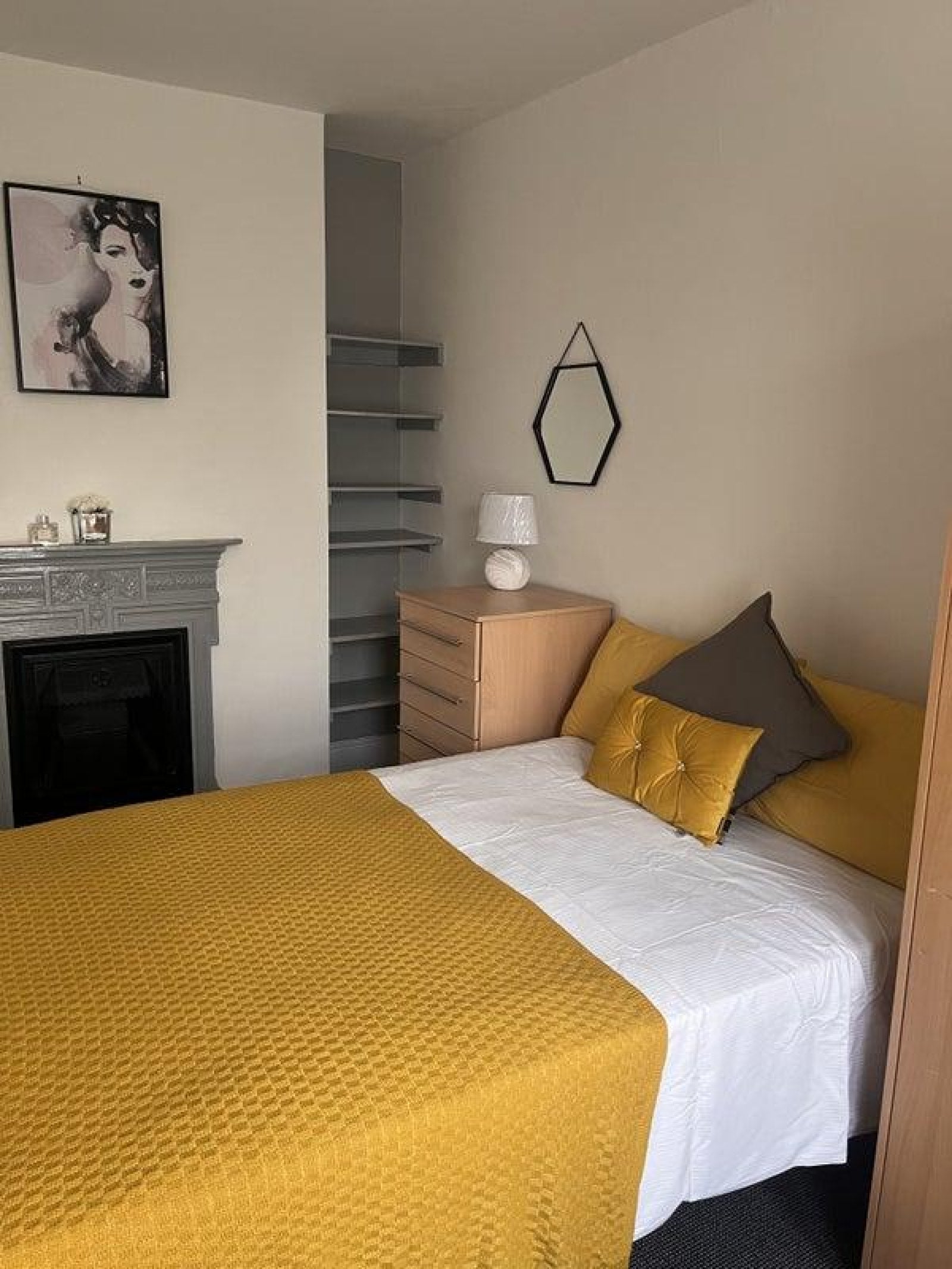 Room North Lane in Canterbury