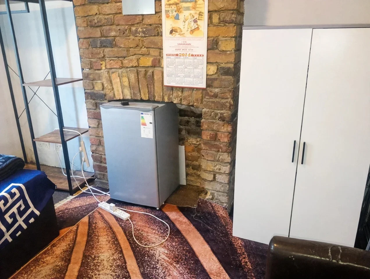 Room Selby Road in Greater London