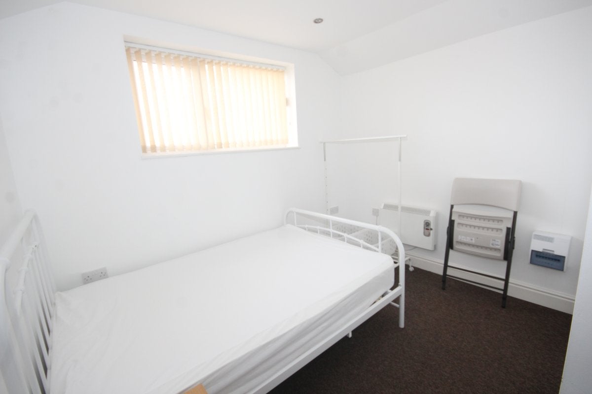 Room Bewsey Road in Warrington