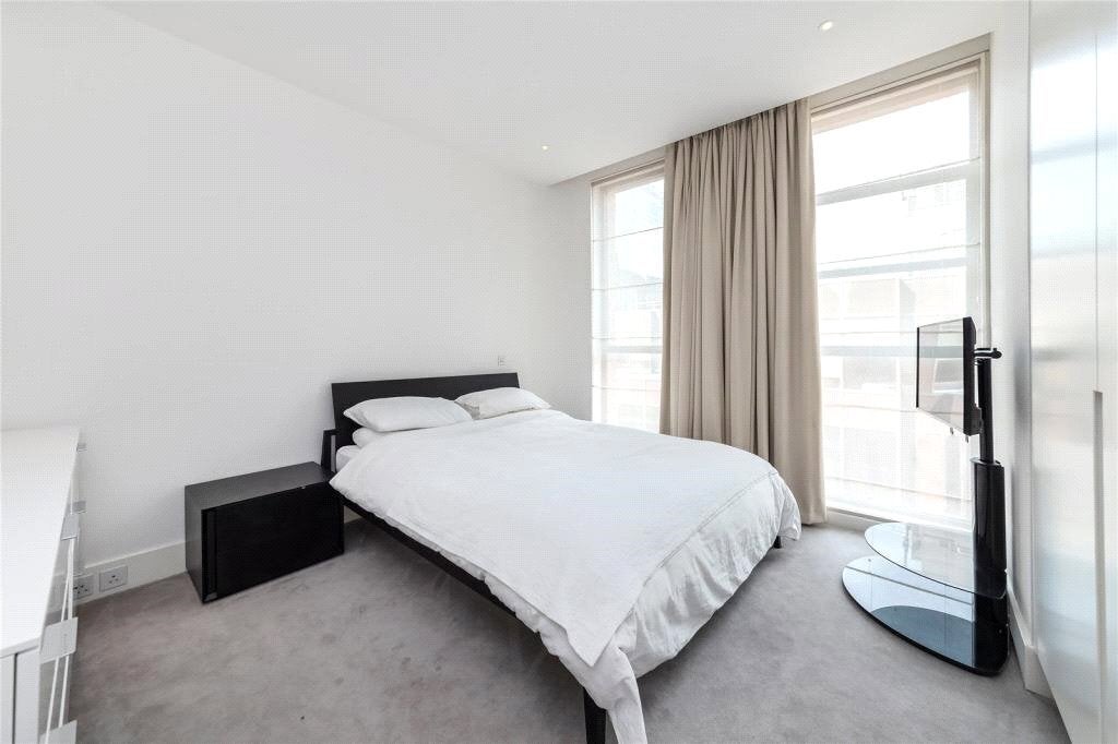Flat Artillery Row in City of Westminster