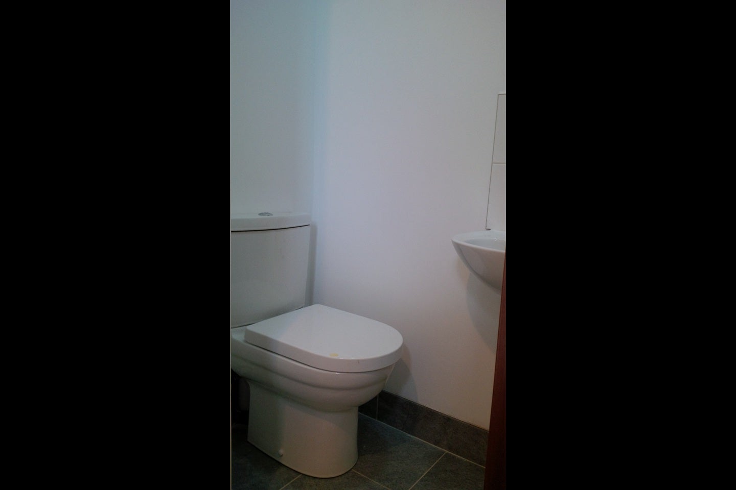 Room Elmhurst Road in Slough