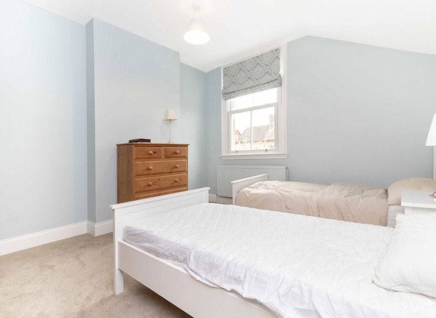 Flat Tabor Grove in Greater London
