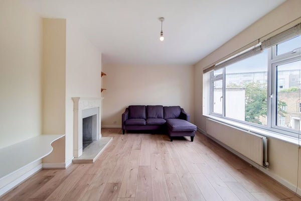 Flat Fairfield Road in London