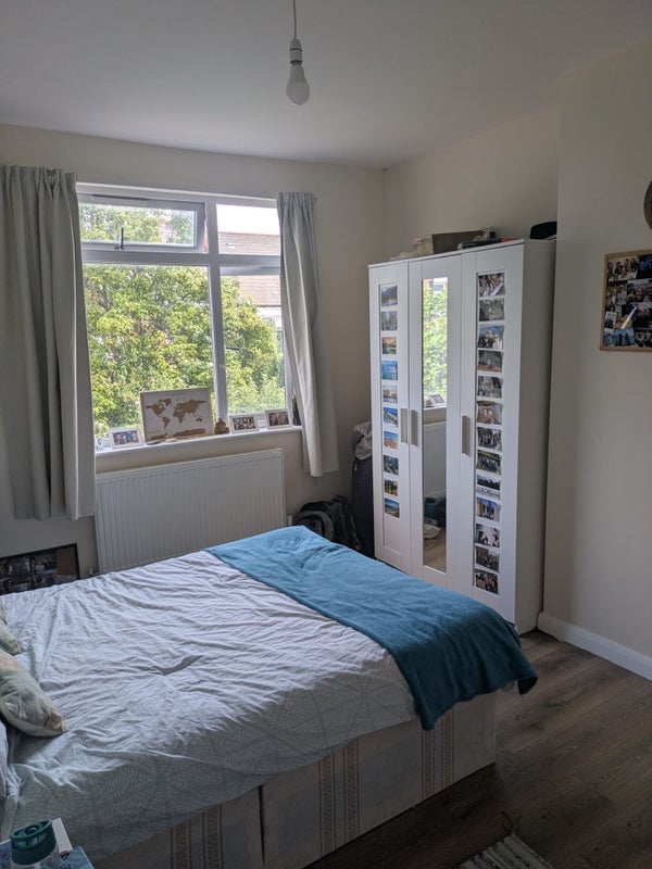 Room Berwick Road in Greater London