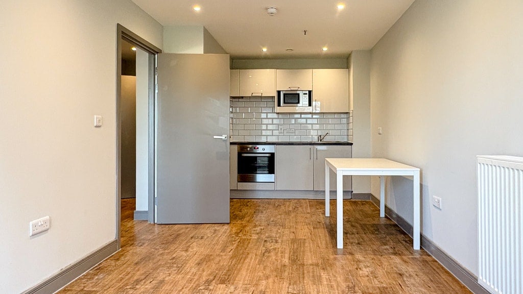 Flat Week Street in Maidstone