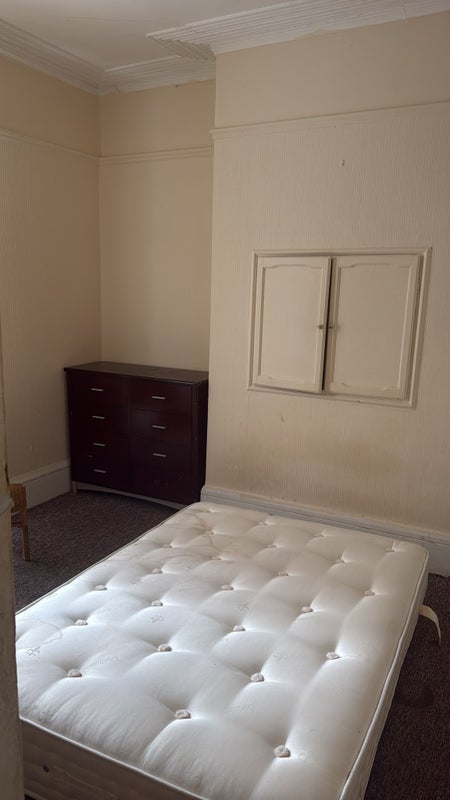Room Burrage Road in Greater London
