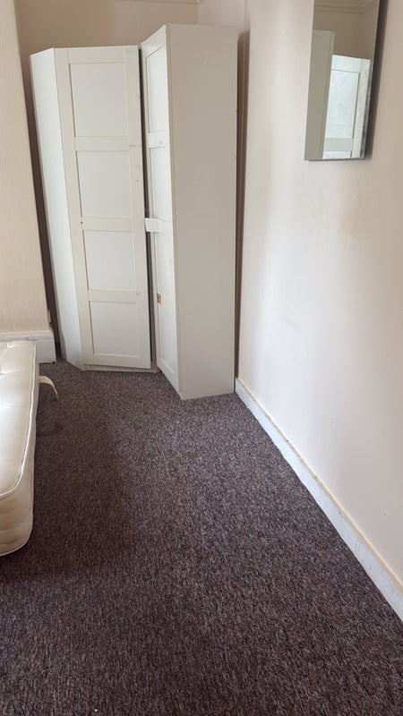 Room Burrage Road in Greater London