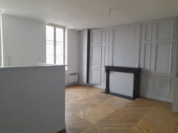 Appartement Place Belle Croix à Saint-Phal