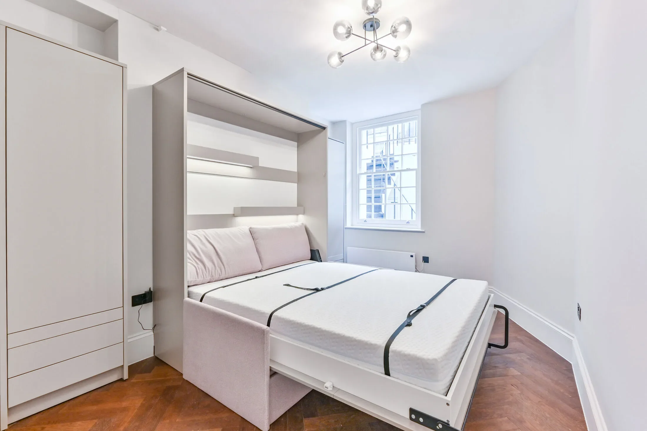Flat Upper Berkeley Street in City of Westminster