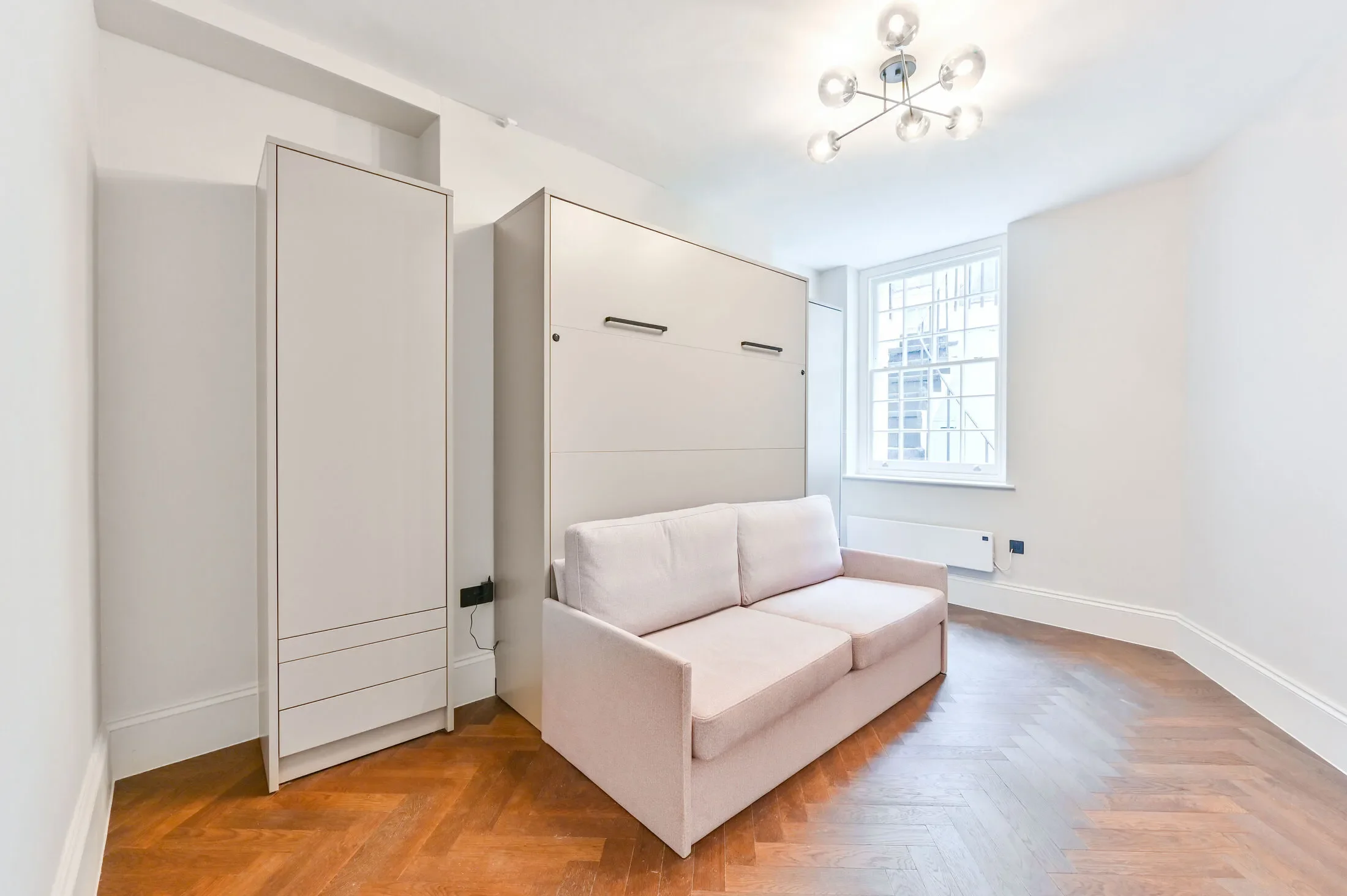 Flat Upper Berkeley Street in City of Westminster