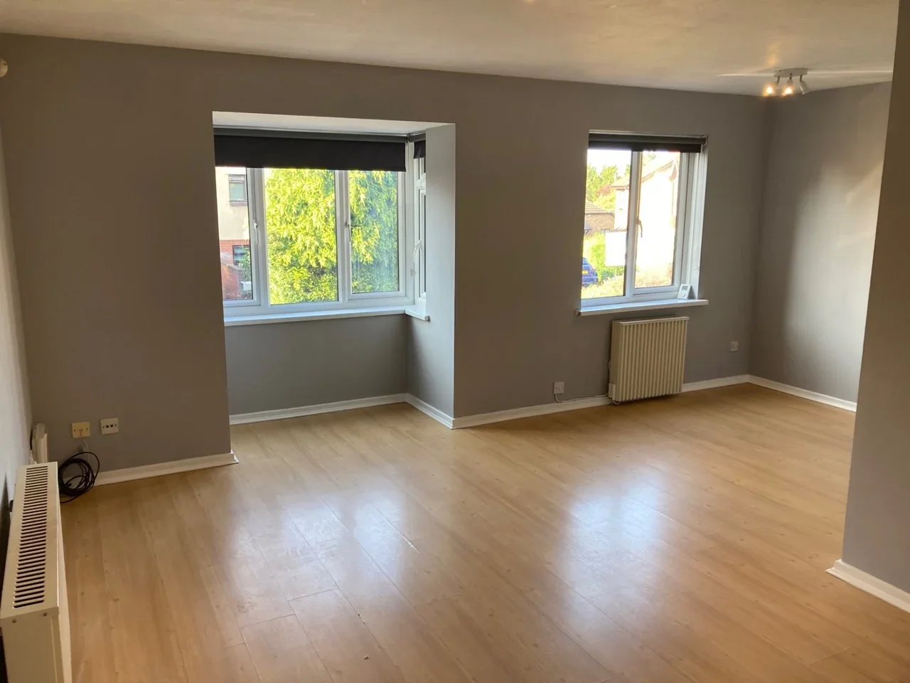 Flat Oakapple Court in Greater London