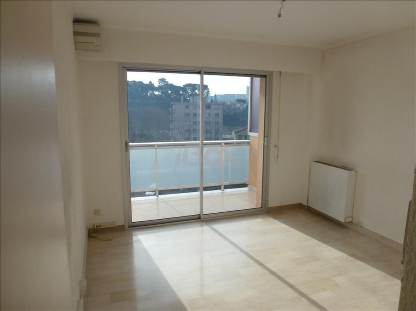 Flat Avenue Colonel Picot in Toulon