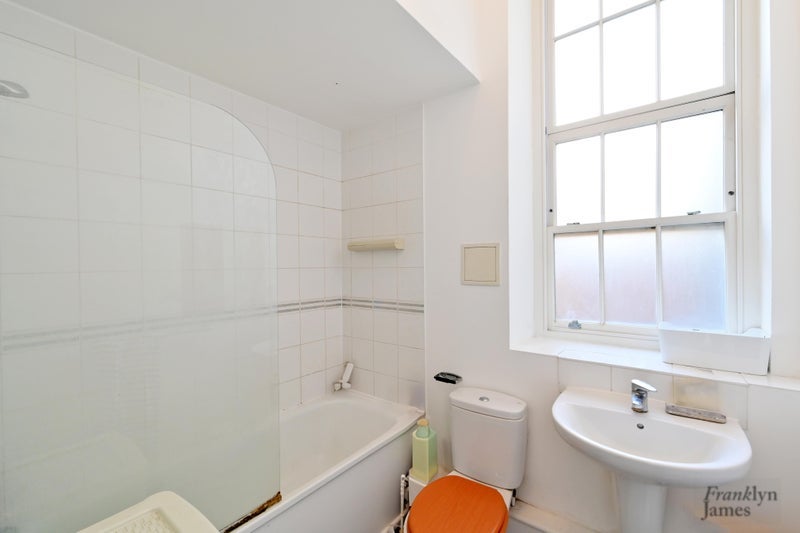 Flat St. Anne's Row in Greater London