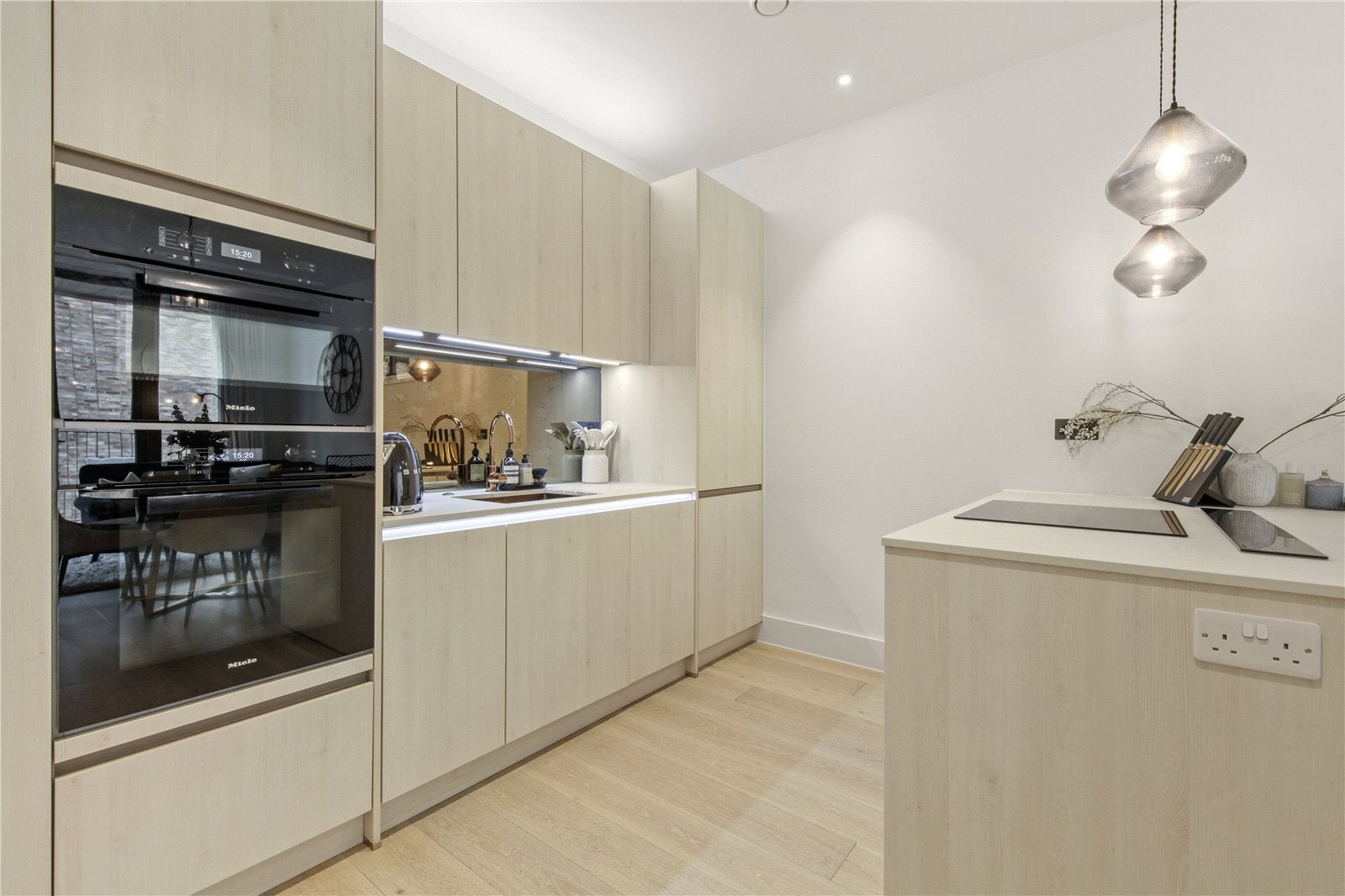 Flat Woodfield Road in City of Westminster