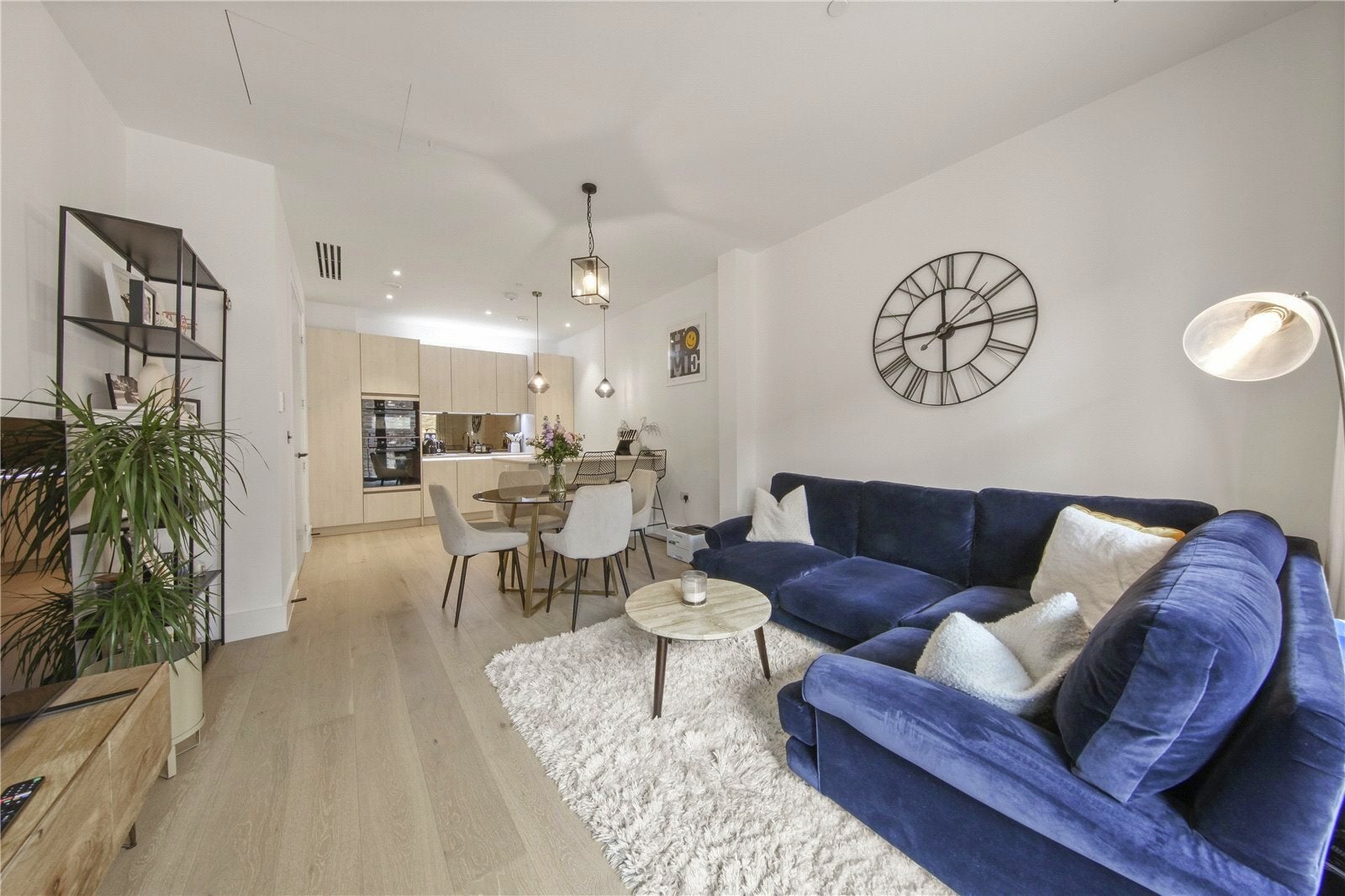Flat Woodfield Road in City of Westminster