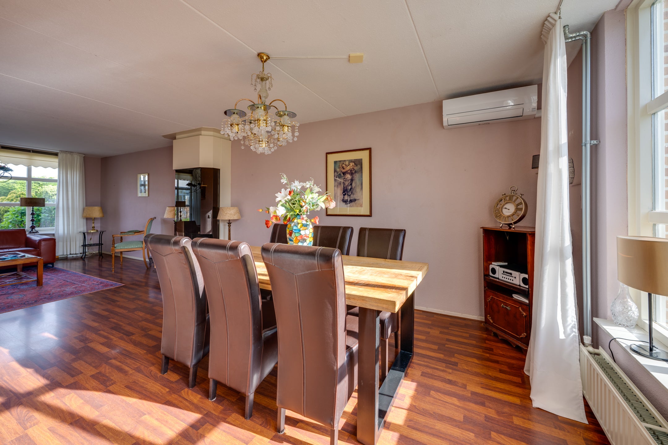 Tussenwoning te koop: mr. Jaap Burgerlaan 6, Willemstad