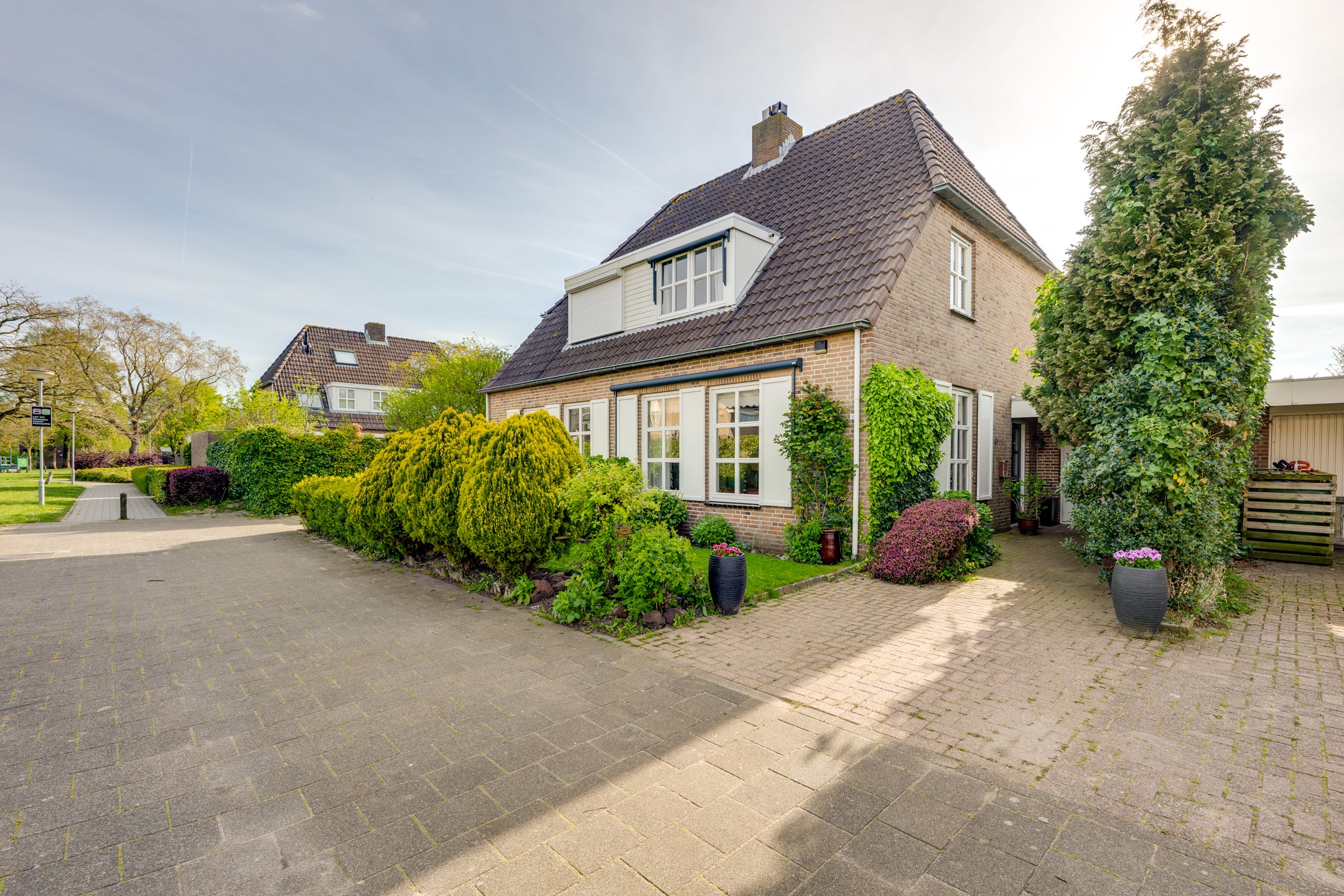 Huis mr. Jaap Burgerlaan 6 in Willemstad