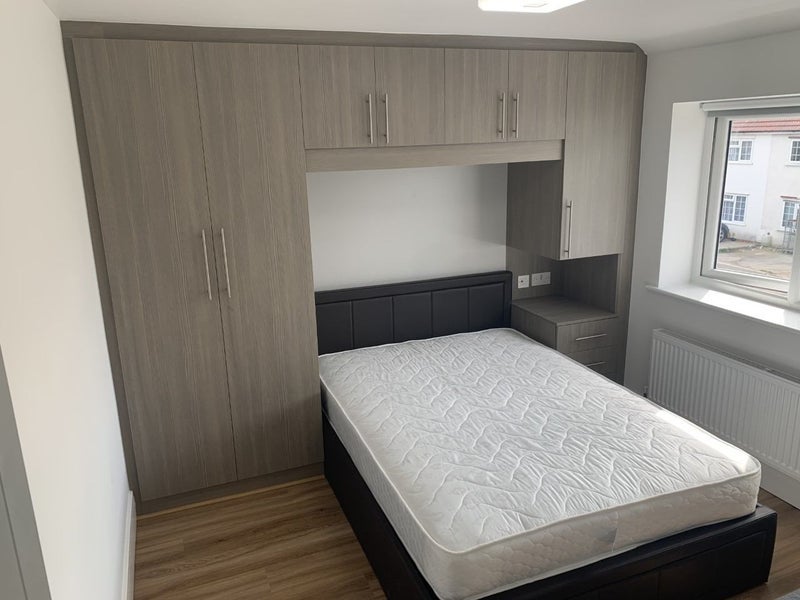 Room Baylis Road in Slough
