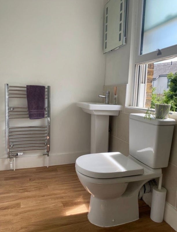 Room Albion Way in Greater London