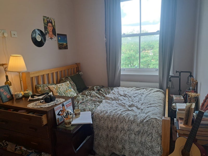 Room Albion Way in Greater London
