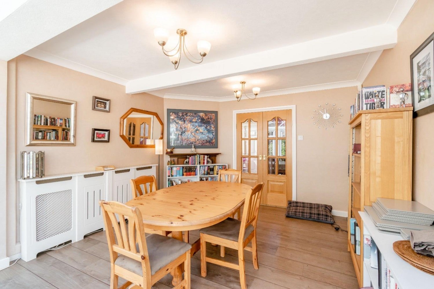 House Oakwood Close in Greater London