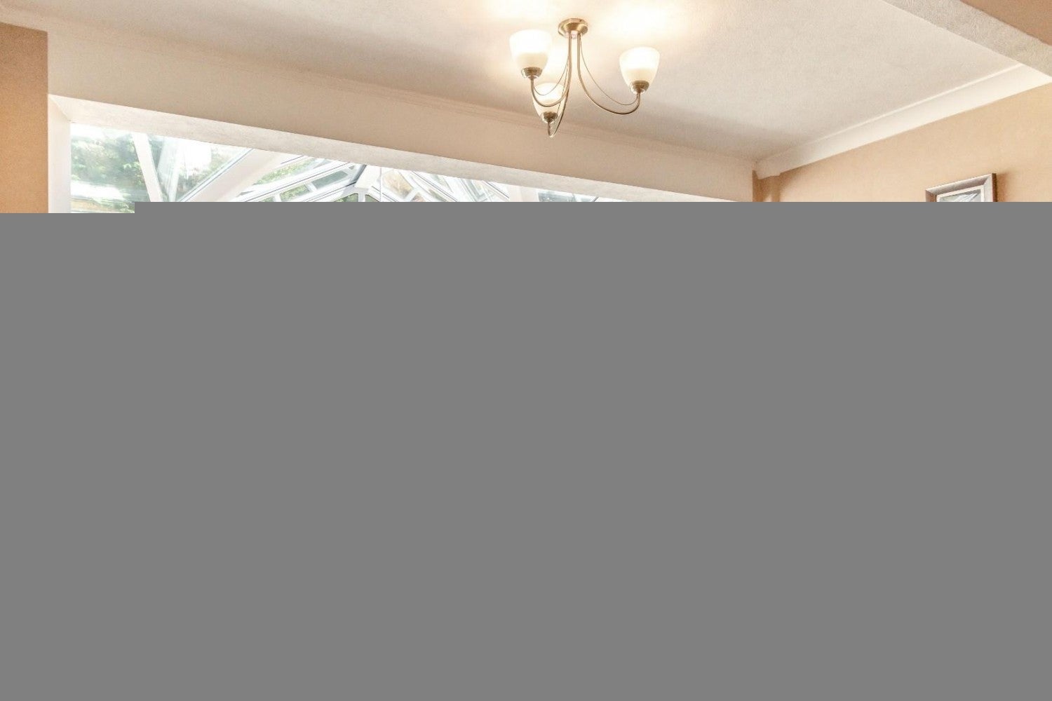 House Oakwood Close in Greater London