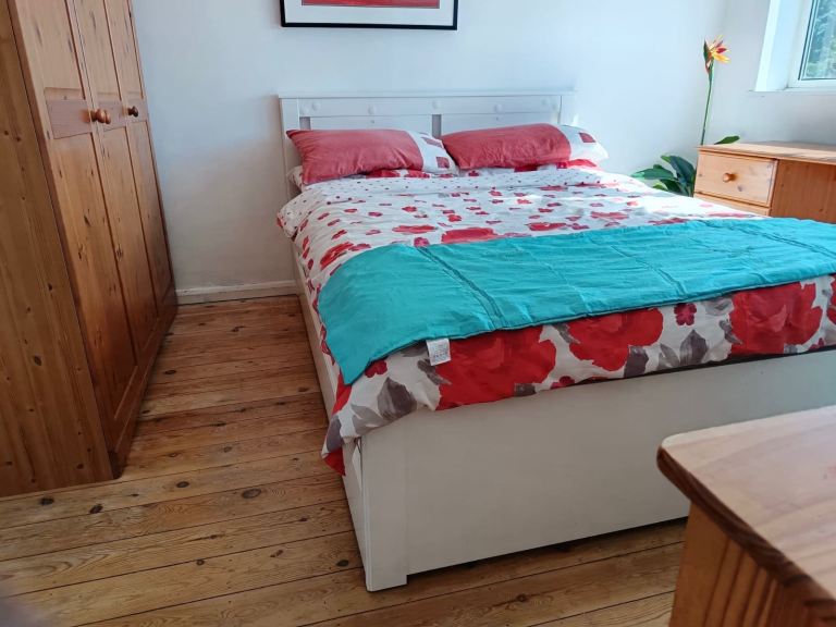 Room Leafields in Houghton Regis