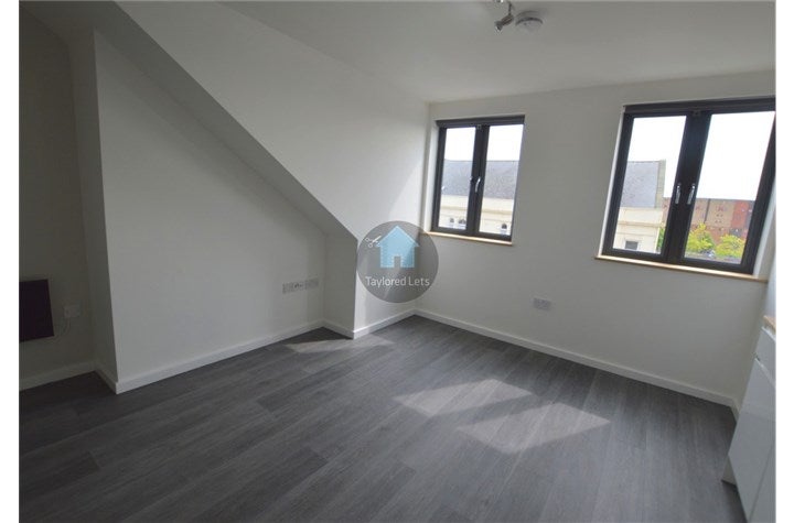 Flat Heaton Road in Newcastle upon Tyne
