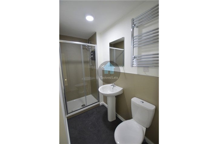 Flat Heaton Road in Newcastle upon Tyne