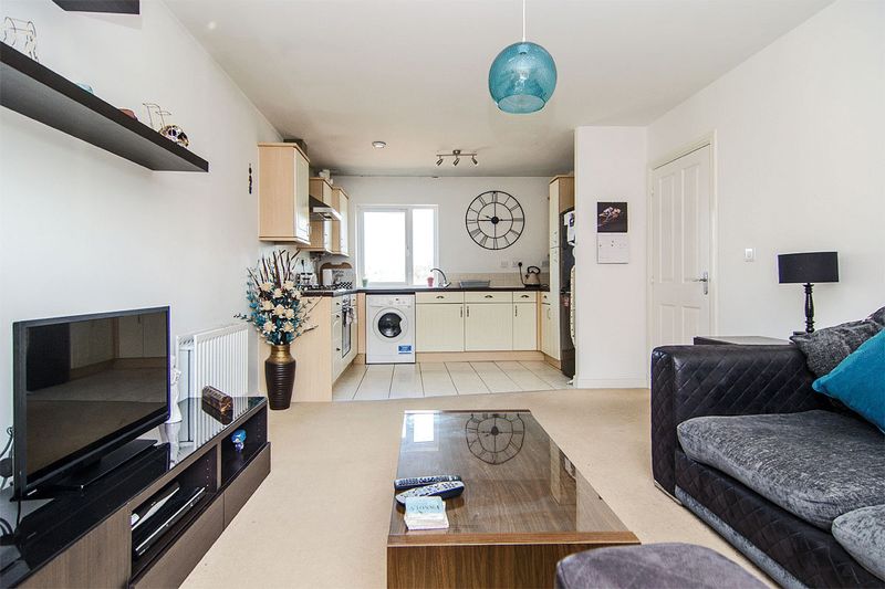 Flat Blackberry Avenue in Lichfield